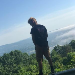 Meet your Posher, Derek